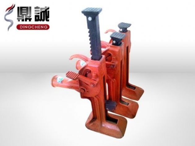 點擊查看詳細信息<br>標題：齒條式起道機 閱讀次數：4735