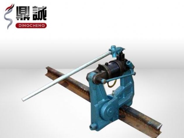 點擊查看詳細信息<br>標題：液壓鋼軌擠孔機 閱讀次數(shù)：4936